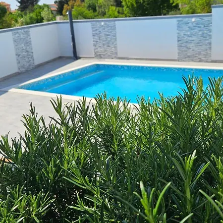 Silver Homestay Starigrad Paklenica