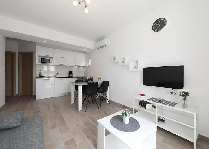 Silver Starigrad-Paklenica