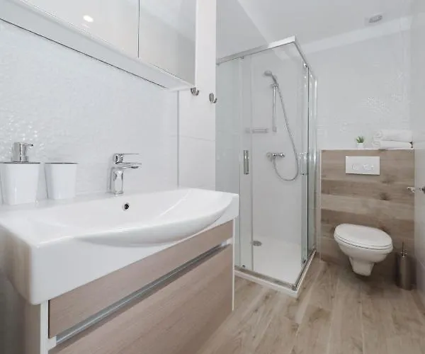 Silver * Starigrad-Paklenica