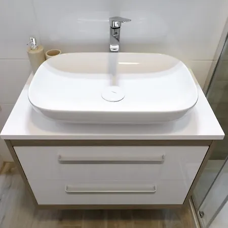 Δωμάτια σε οικογενειακή κατοικία Silver Starigrad Paklenica